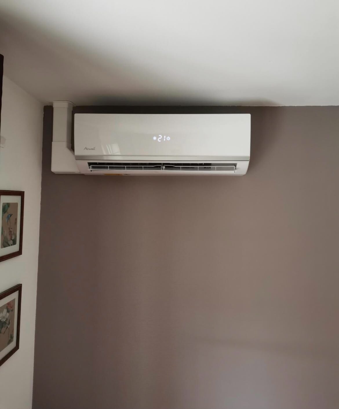 Climatisation murale dans un salon